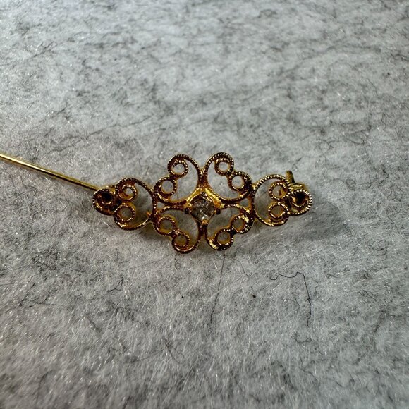 Vintage Gold Filigree Brooch Pin With Intricate Scroll Design crystal stone - Picture 4 of 5